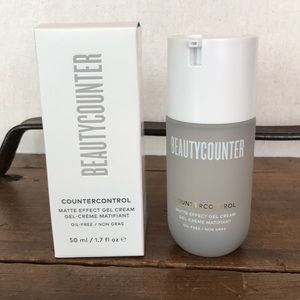 Beautycounter Matte-Effect Gel Cream